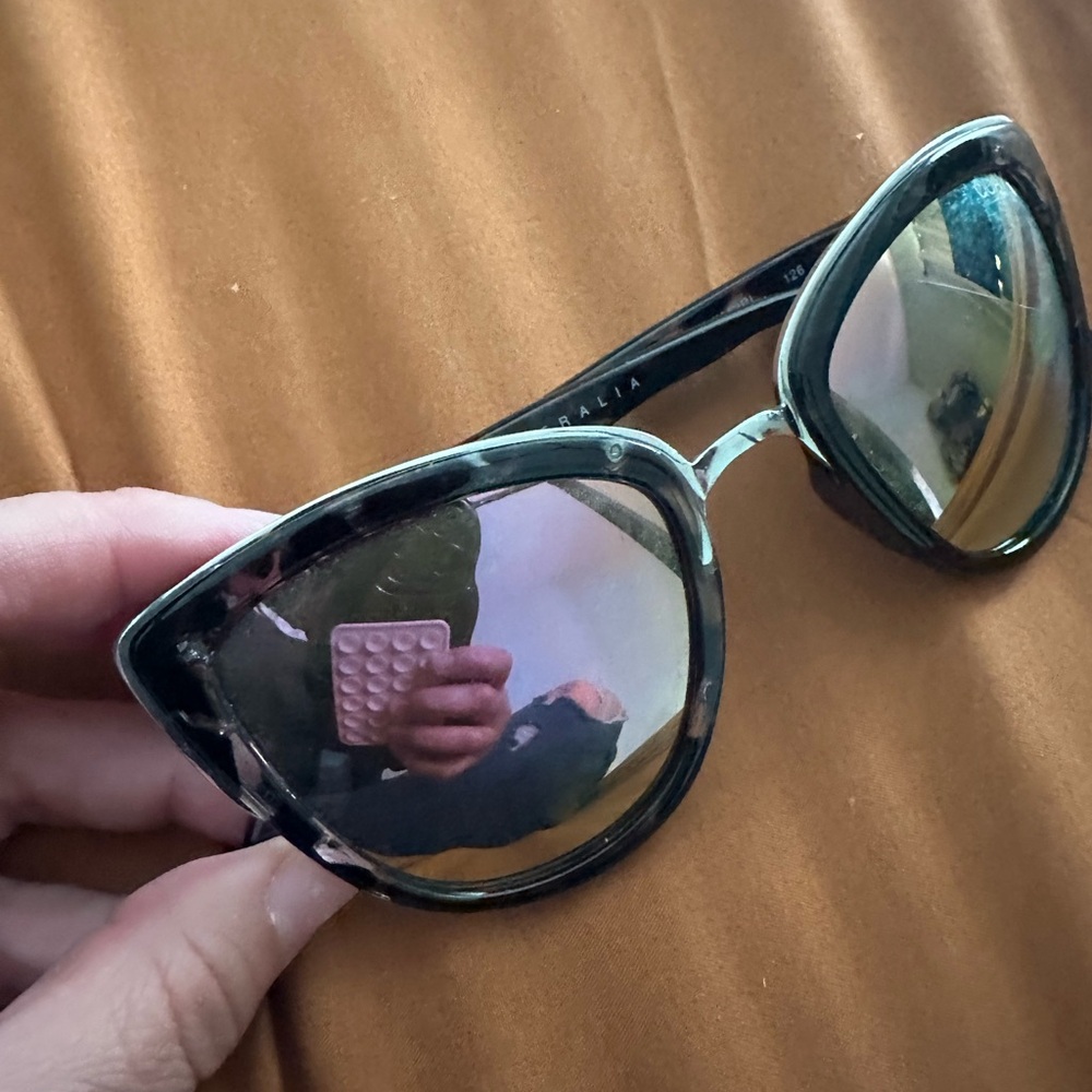 Quay MY GIRL Black Cat-Eye Sunglasses PINK GLASS